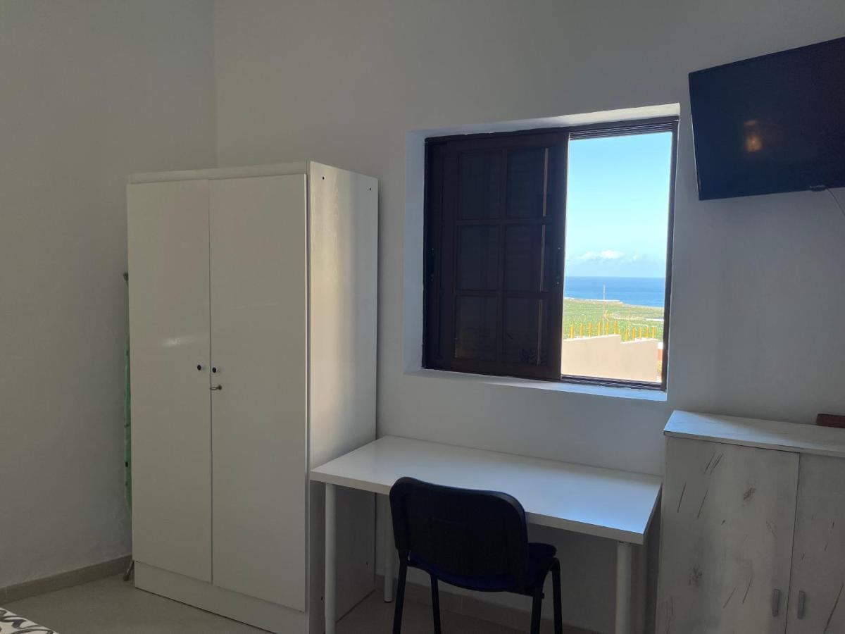 Low Island House Лос Силос Екстериор снимка